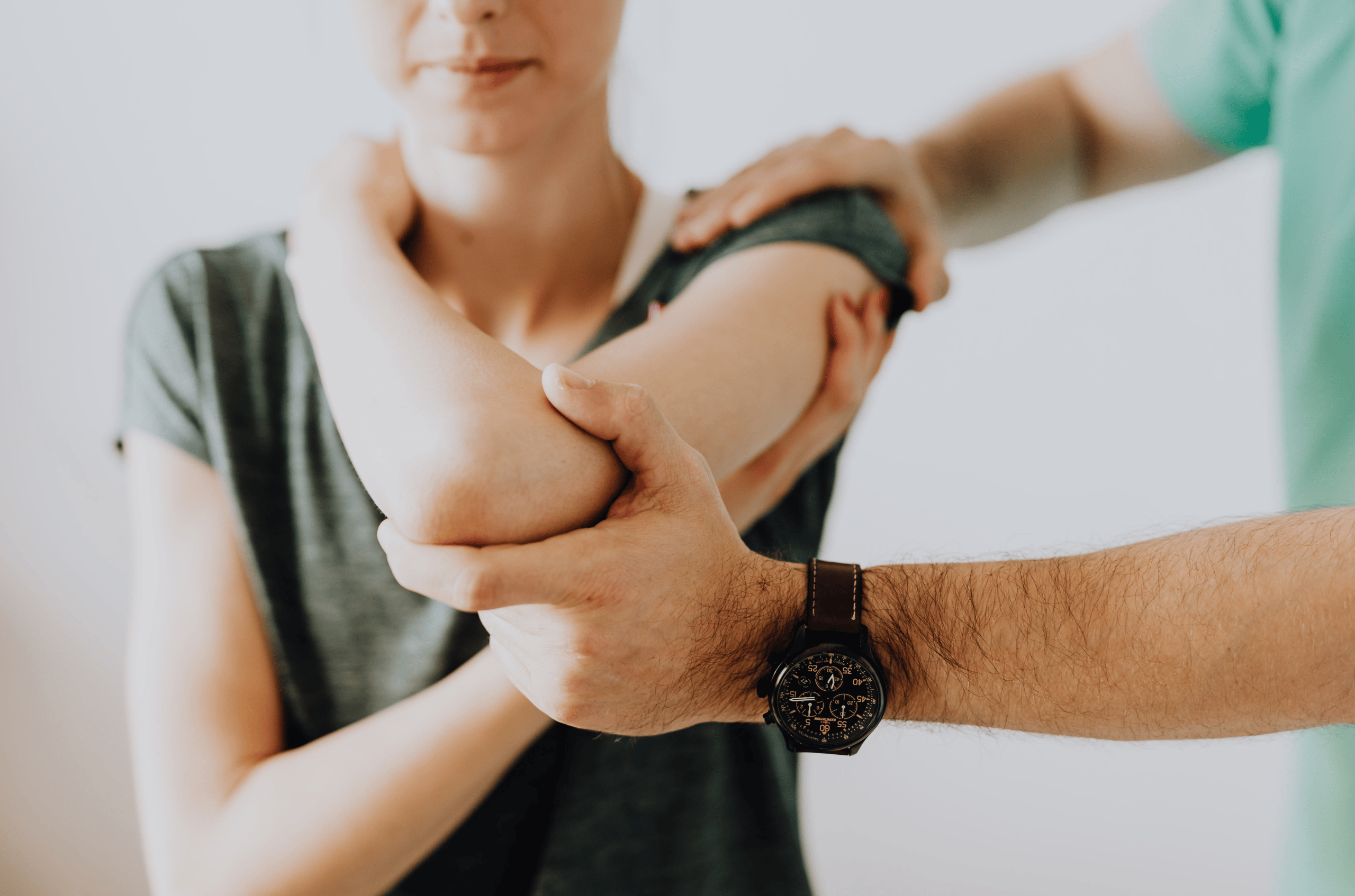 Was ist Spastik? Ursachen, Symptome & Behandlung